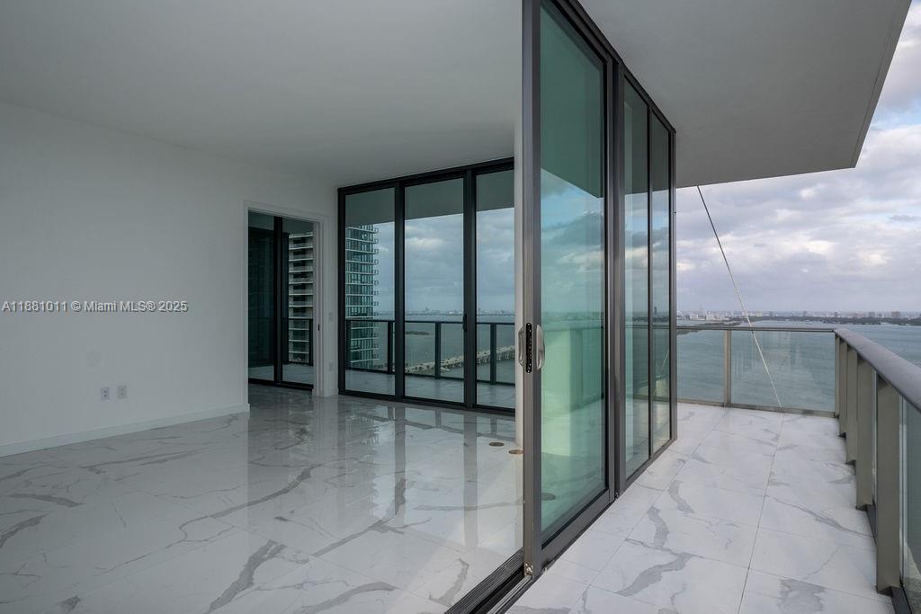 image Gran Paraiso Condo19
