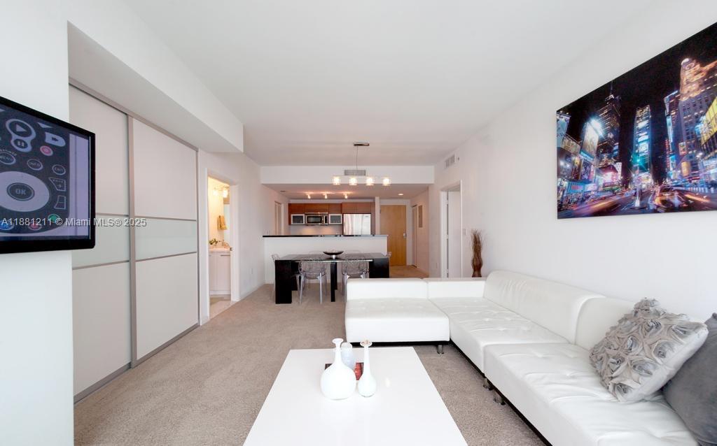 244 Biscayne Blvd #1710