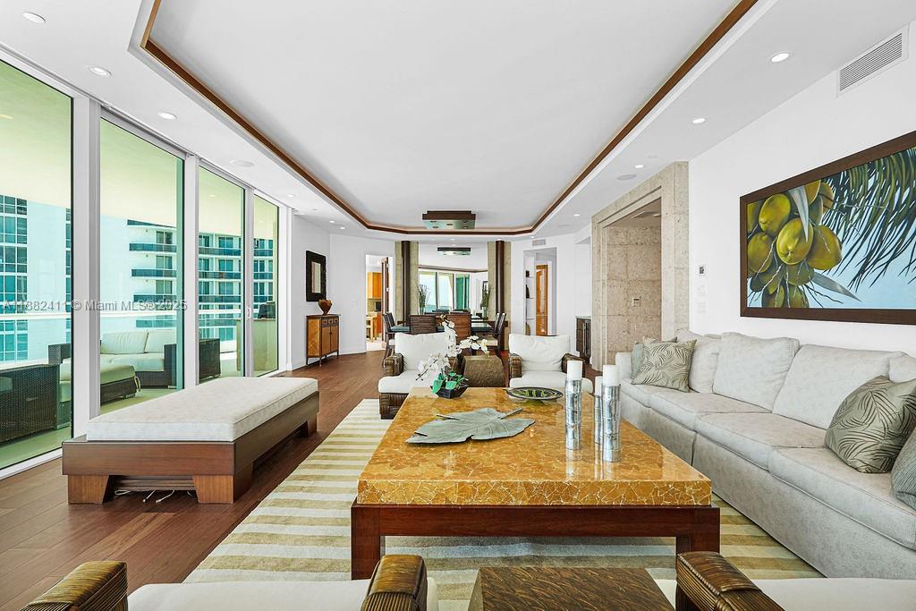 image Turnberry Ocean Colony12