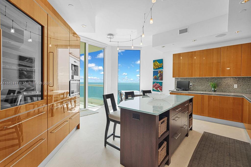 image Turnberry Ocean Colony28