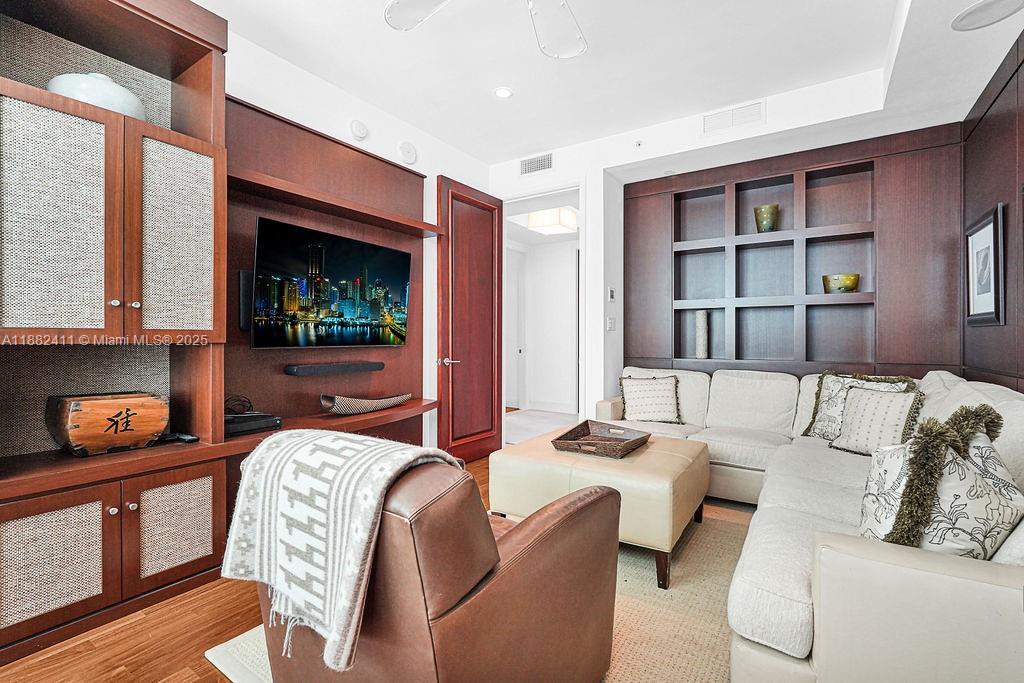 image Turnberry Ocean Colony59