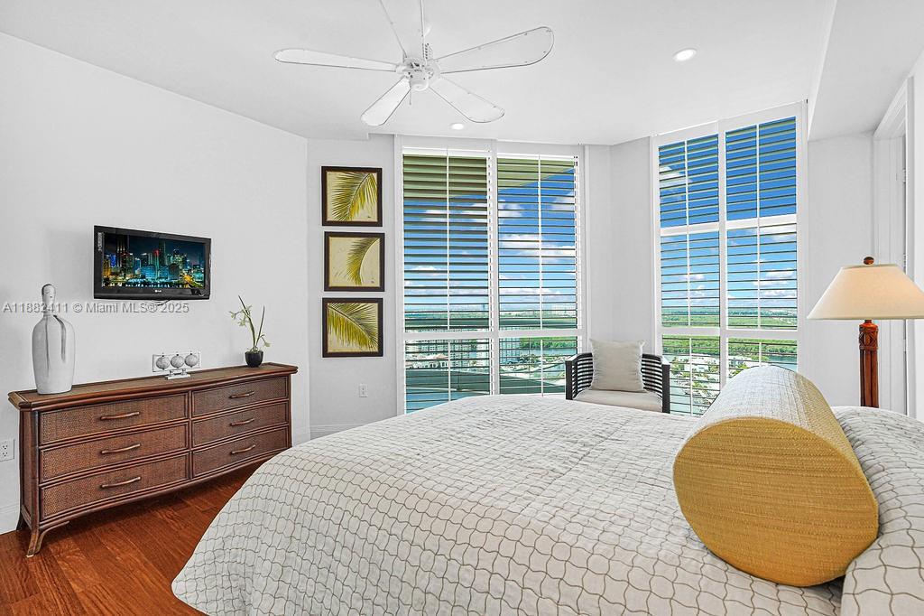 image Turnberry Ocean Colony72