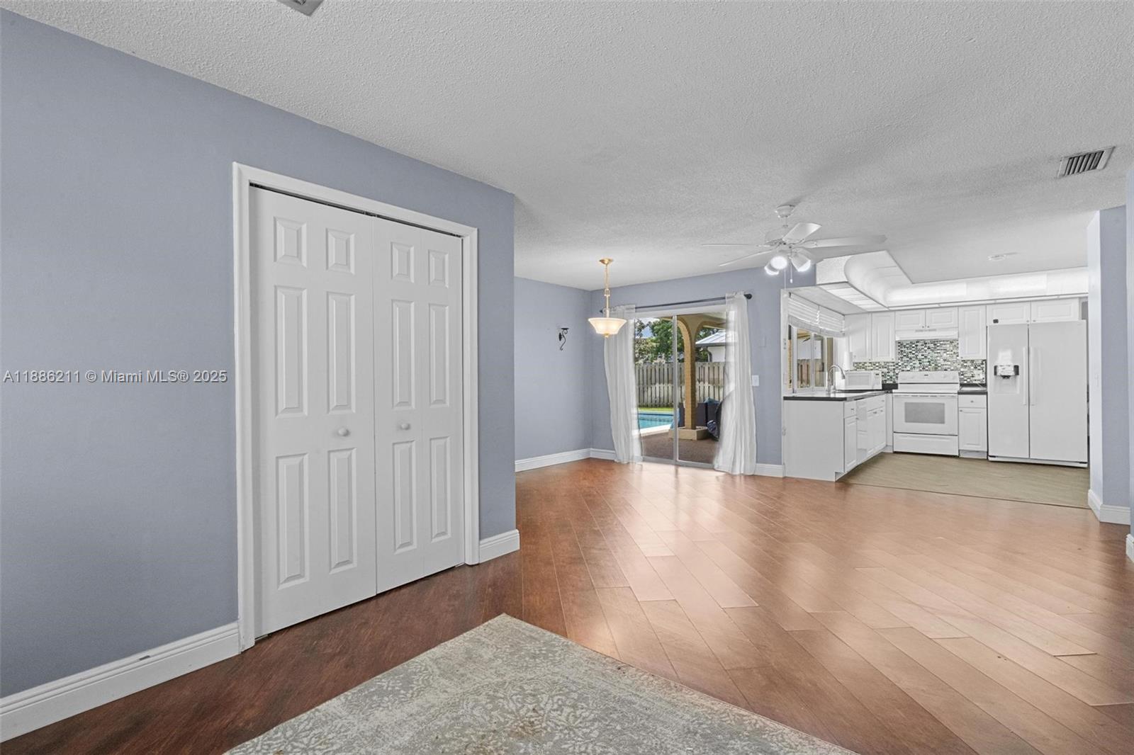 2600 NW 105th Ln,Sunrise, FL 33322