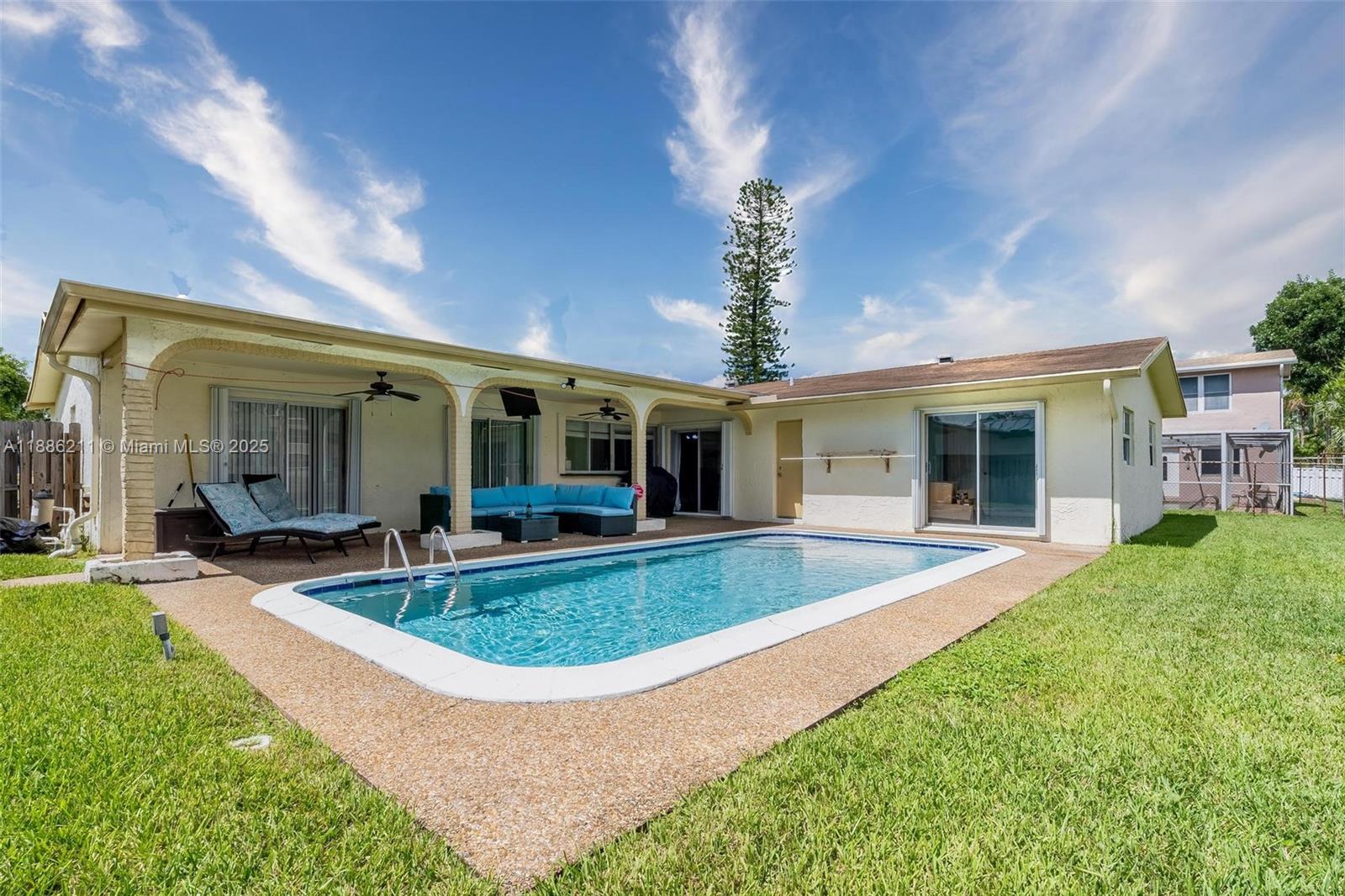 2600 NW 105th Ln,Sunrise, FL 33322