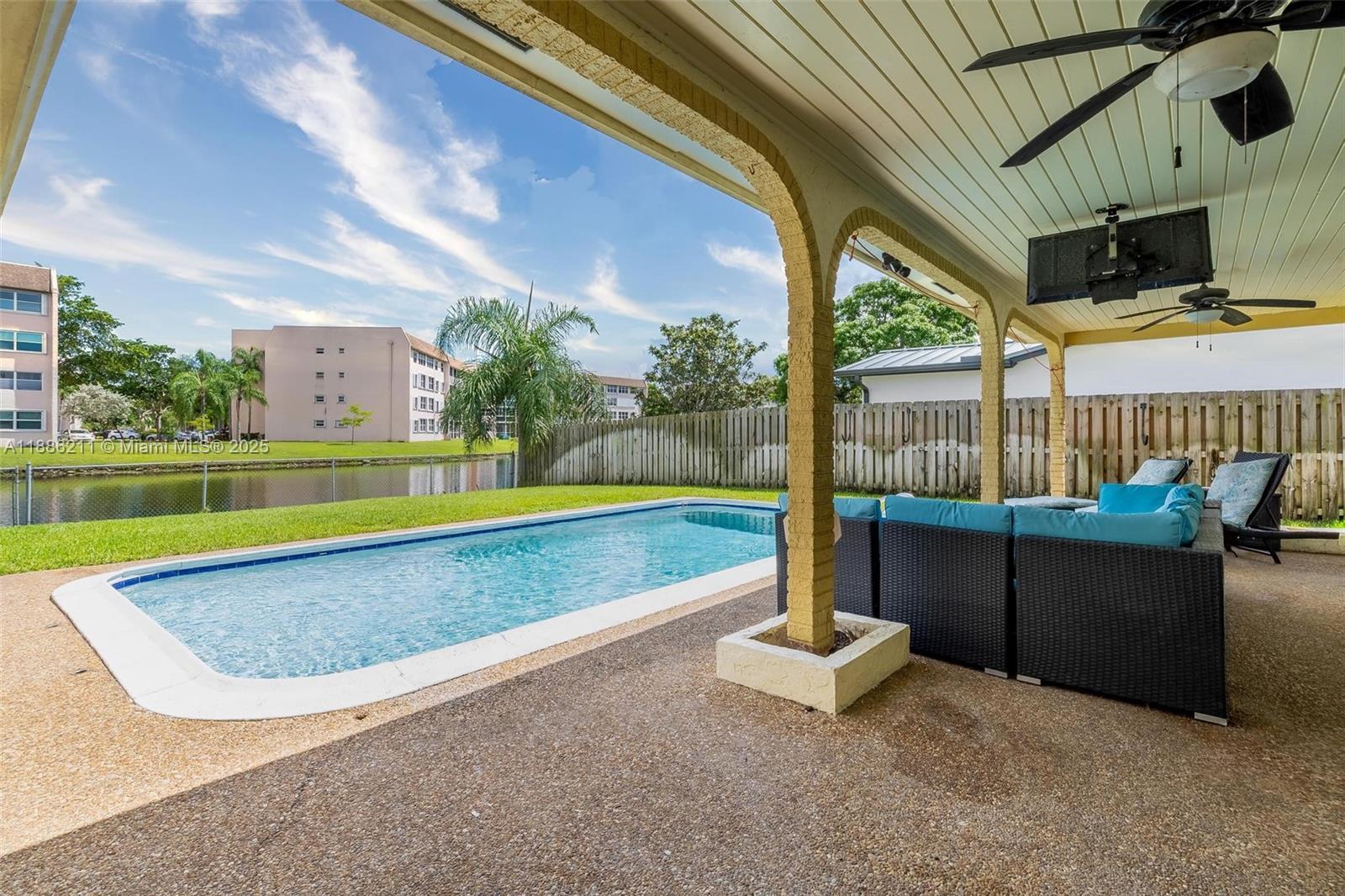 2600 NW 105th Ln,Sunrise, FL 33322