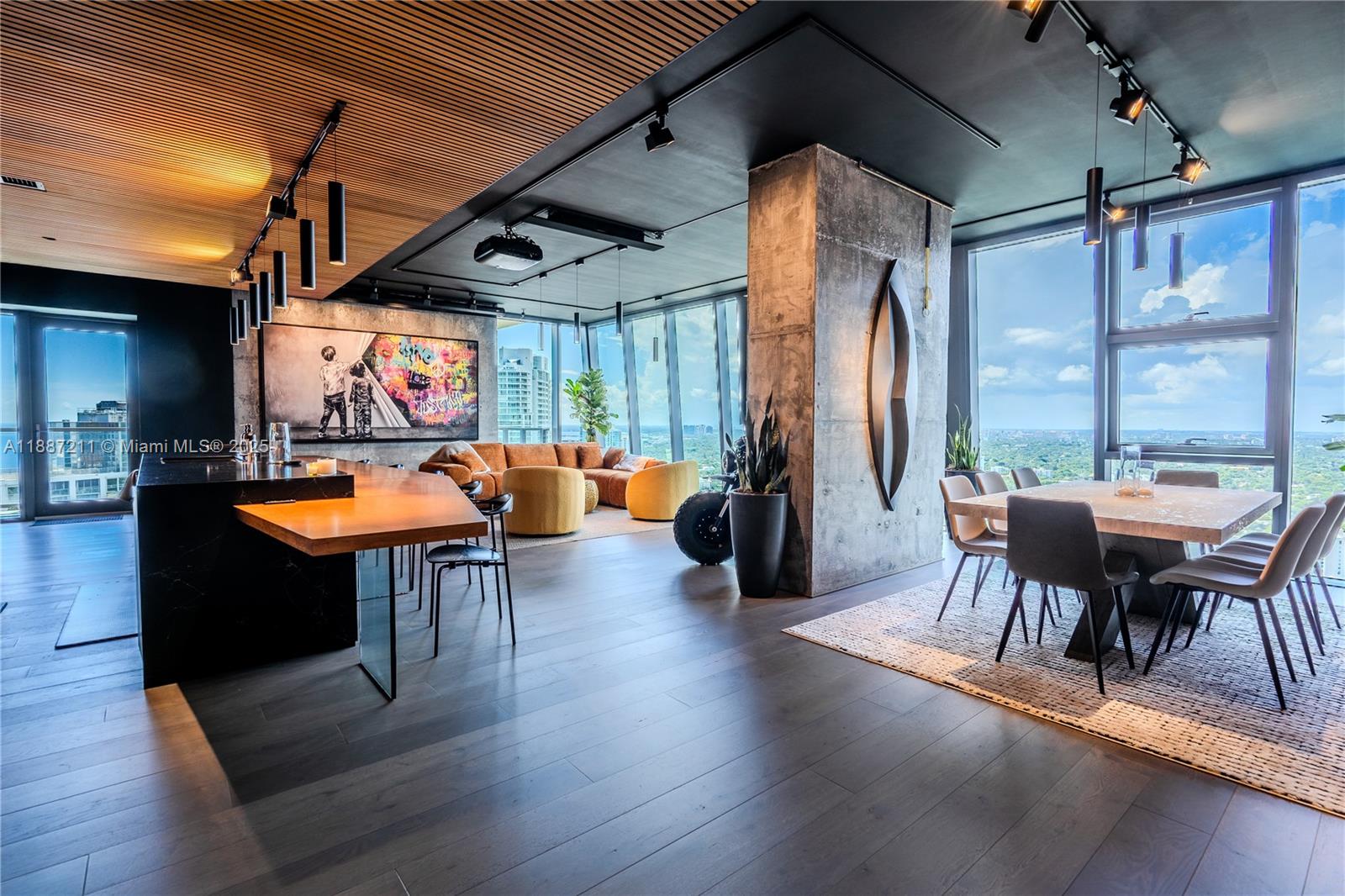 1451 Brickell Ave #3903