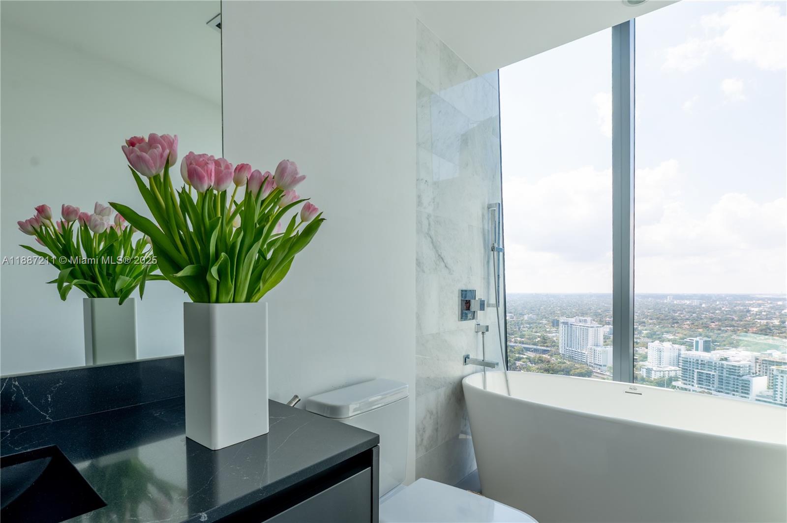 image Echo Brickell24