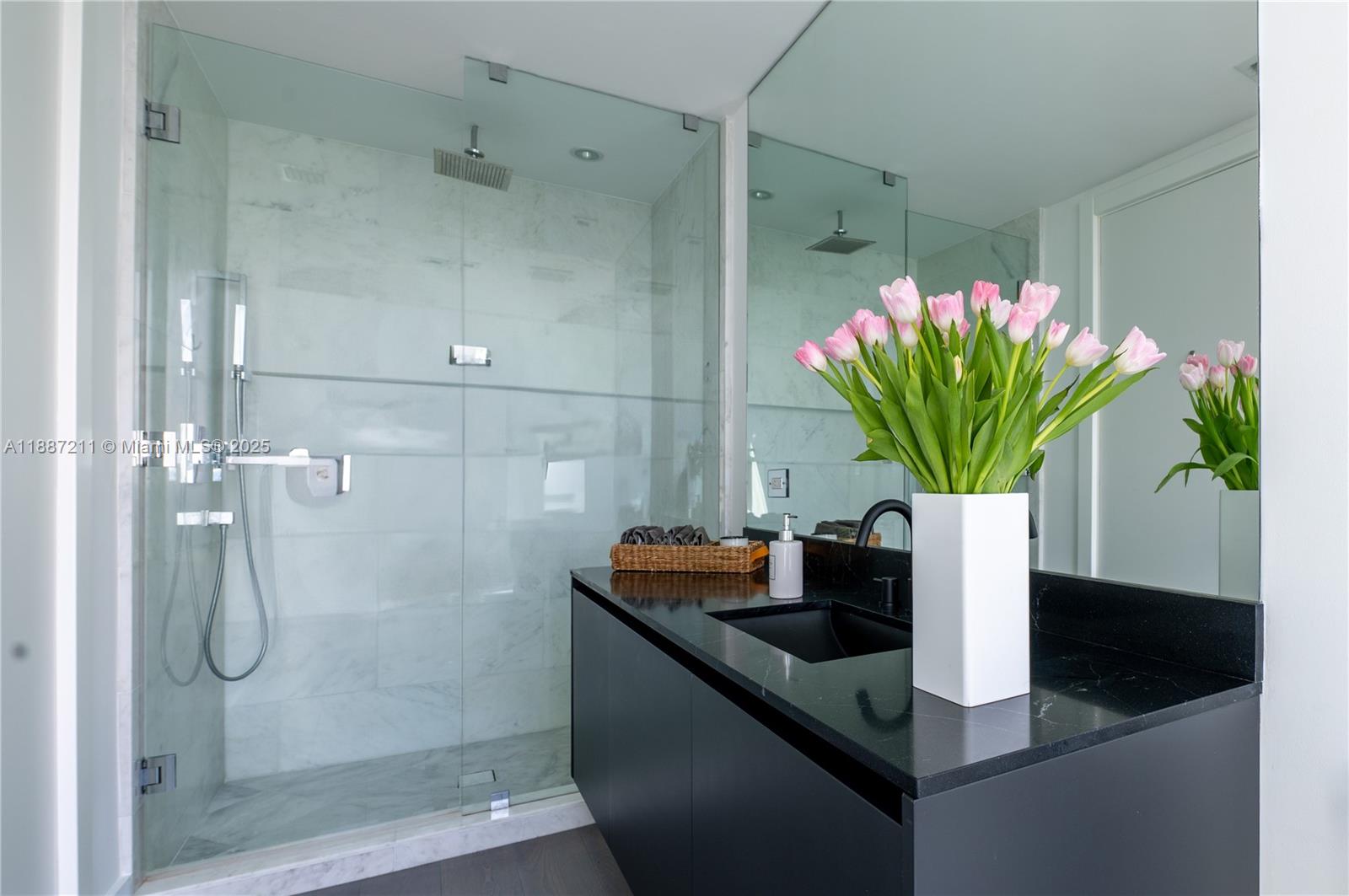image Echo Brickell25