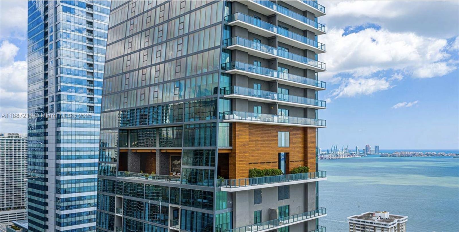 image Echo Brickell42