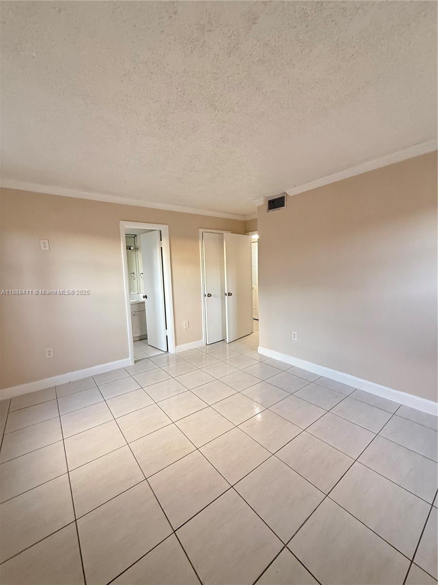1725 W 60th St #105 Hialeah, FL 33012