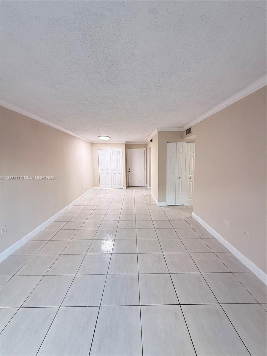 1725 W 60th St #105 Hialeah, FL 33012