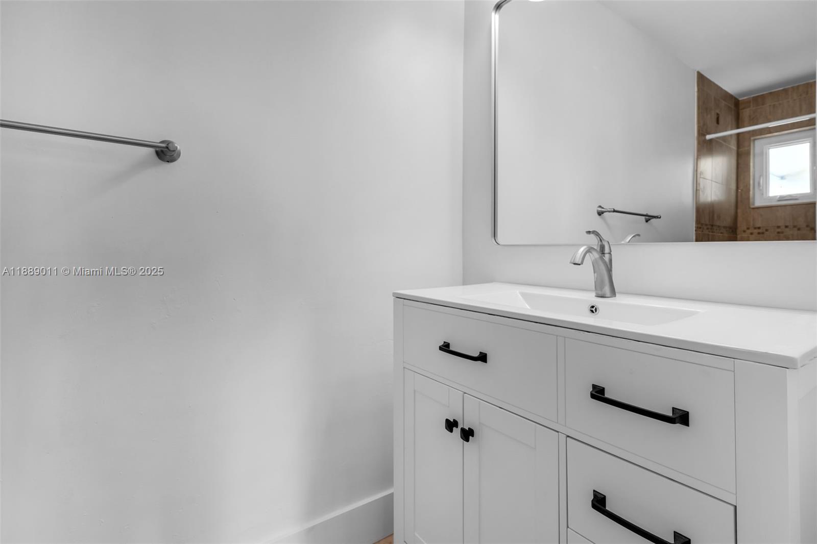 8310 NW 26th St Sunrise, FL 33322