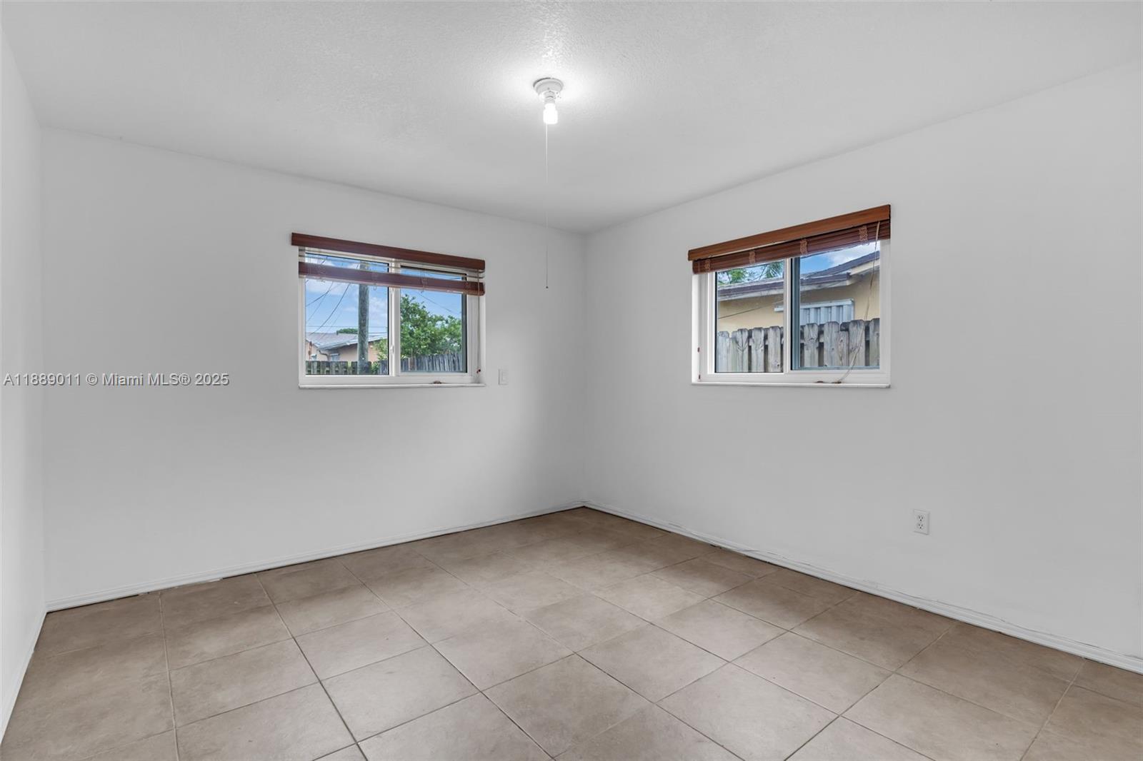 8310 NW 26th St Sunrise, FL 33322