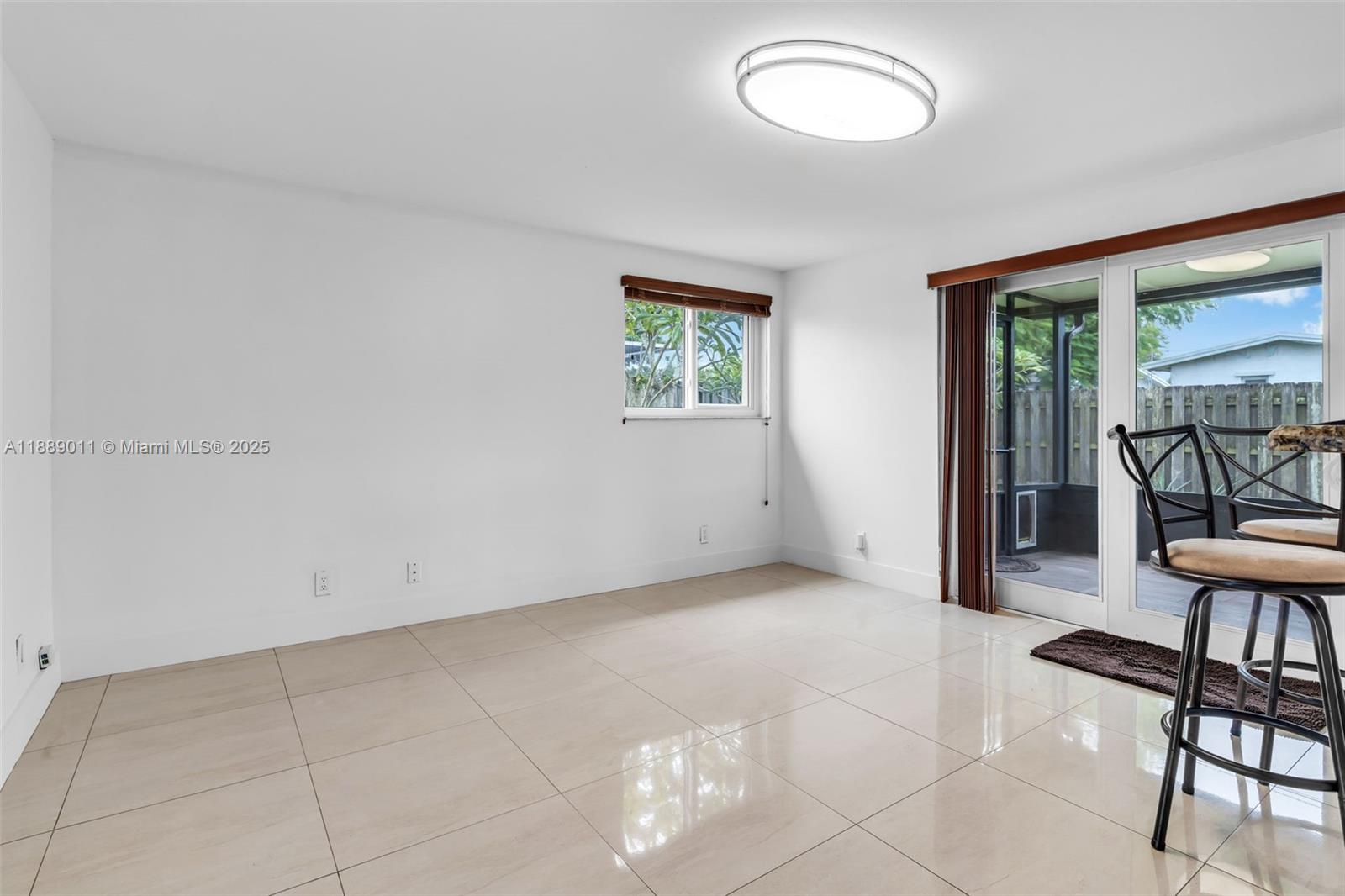 8310 NW 26th St Sunrise, FL 33322