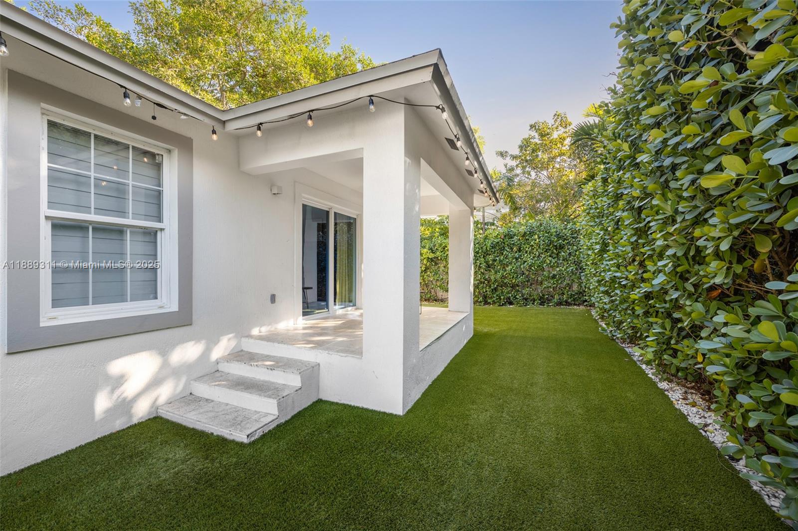 3564 William Ave Coconut Grove, FL 33133