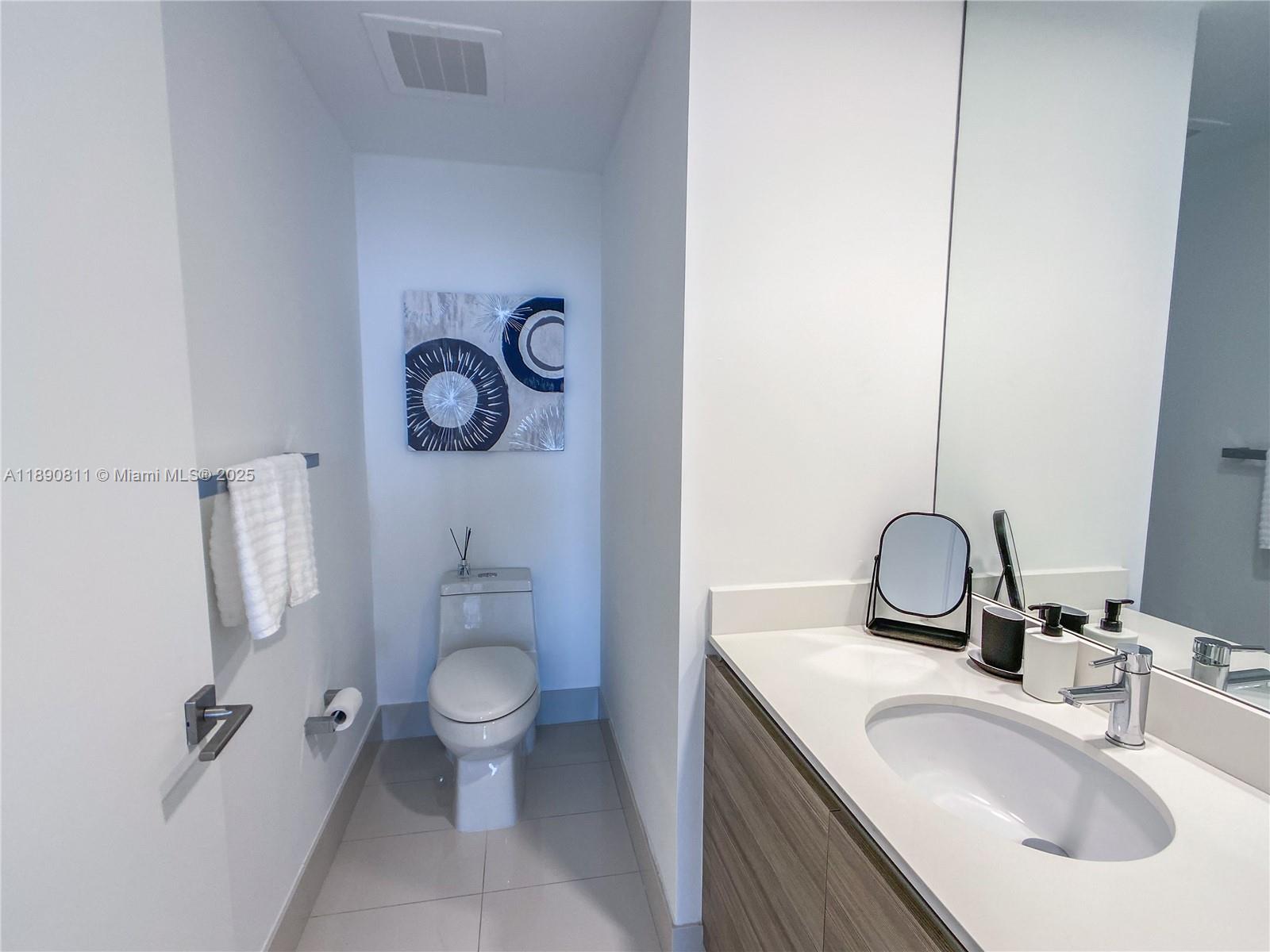 121 NE 34th St #908 Miami, FL 33137 121 NE 34th St #908 Miami, FL 33137