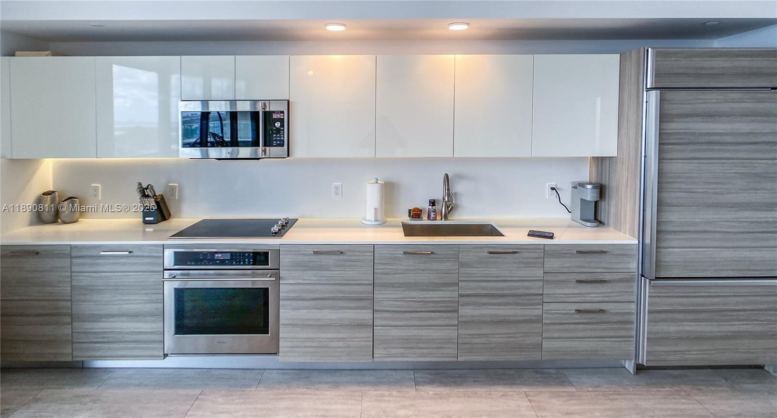 121 NE 34th St #908 Miami, FL 33137 121 NE 34th St #908 Miami, FL 33137