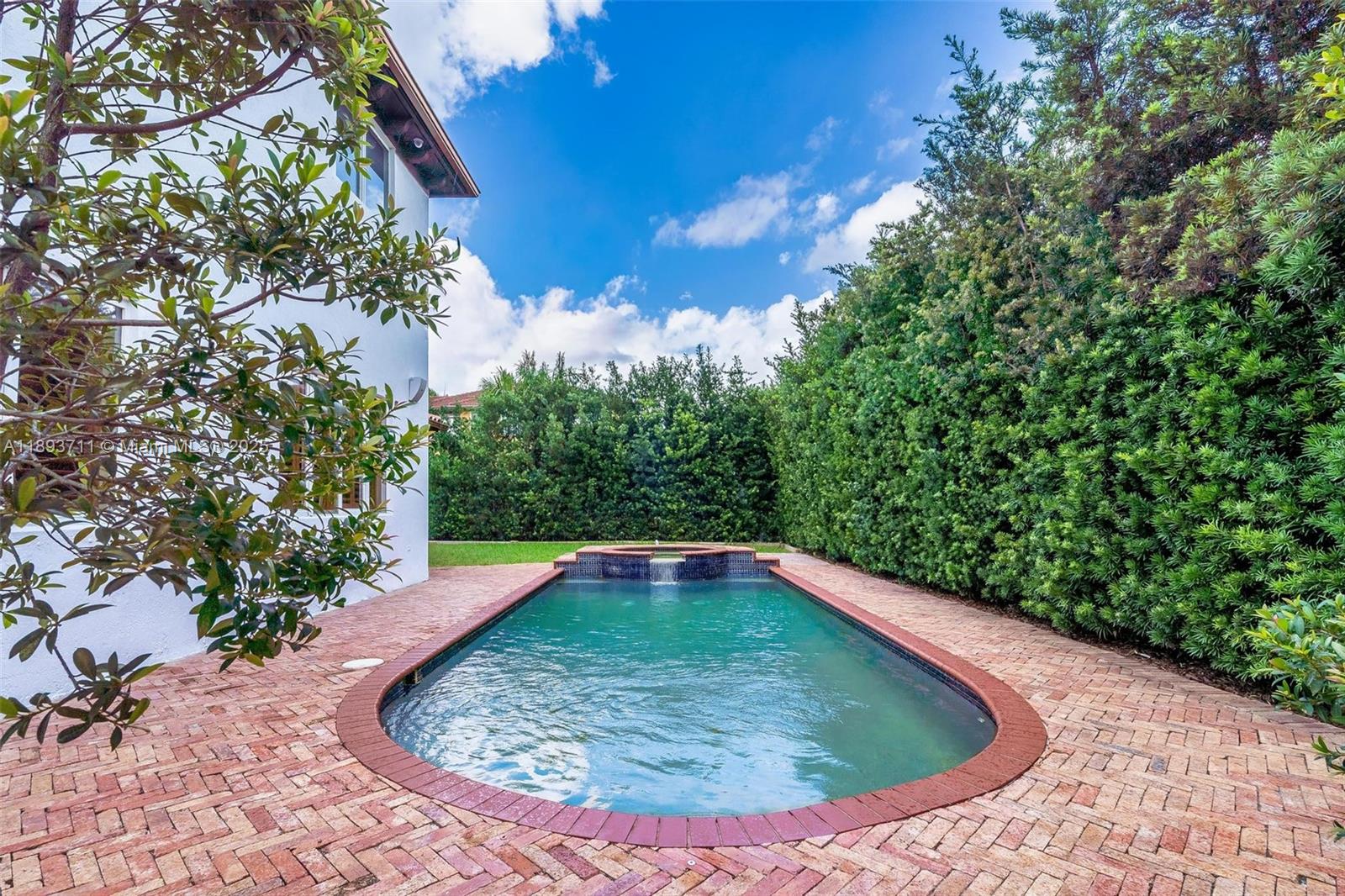 16763 NW 77th Path Miami Lakes, FL 33016