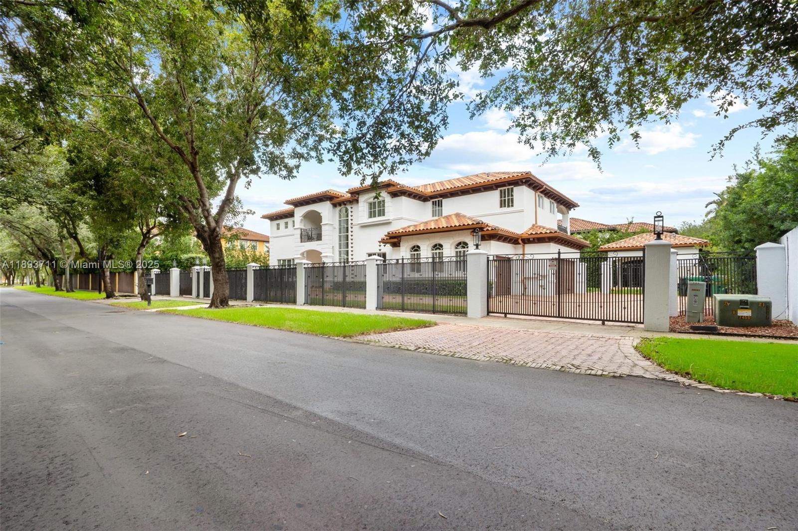 16763 NW 77th Path Miami Lakes, FL 33016