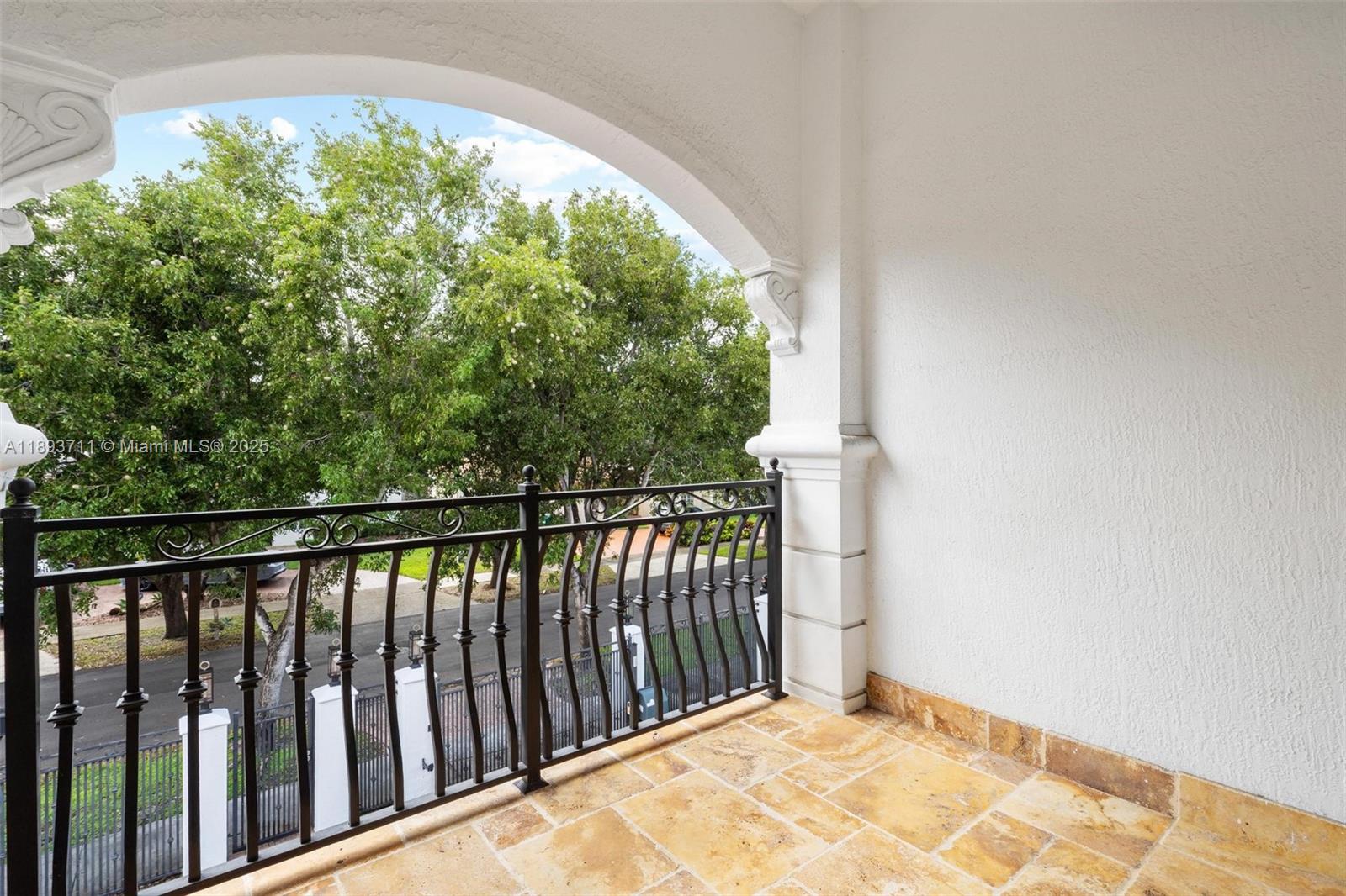 16763 NW 77th Path Miami Lakes, FL 33016