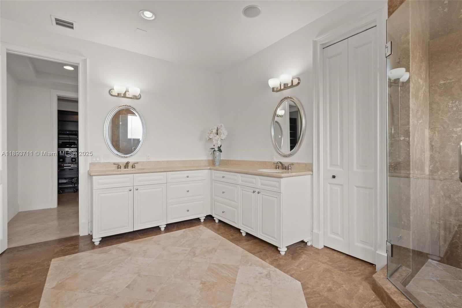 16763 NW 77th Path Miami Lakes, FL 33016