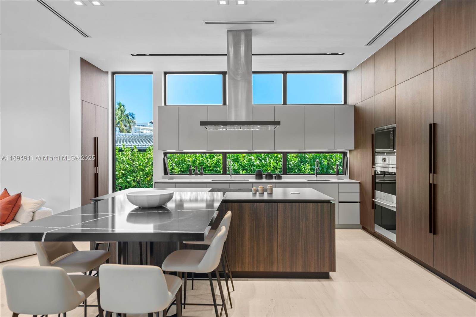 478 Tamarind Dr Hallandale Beach, FL 33009 478 Tamarind Dr Hallandale Beach, FL 33009