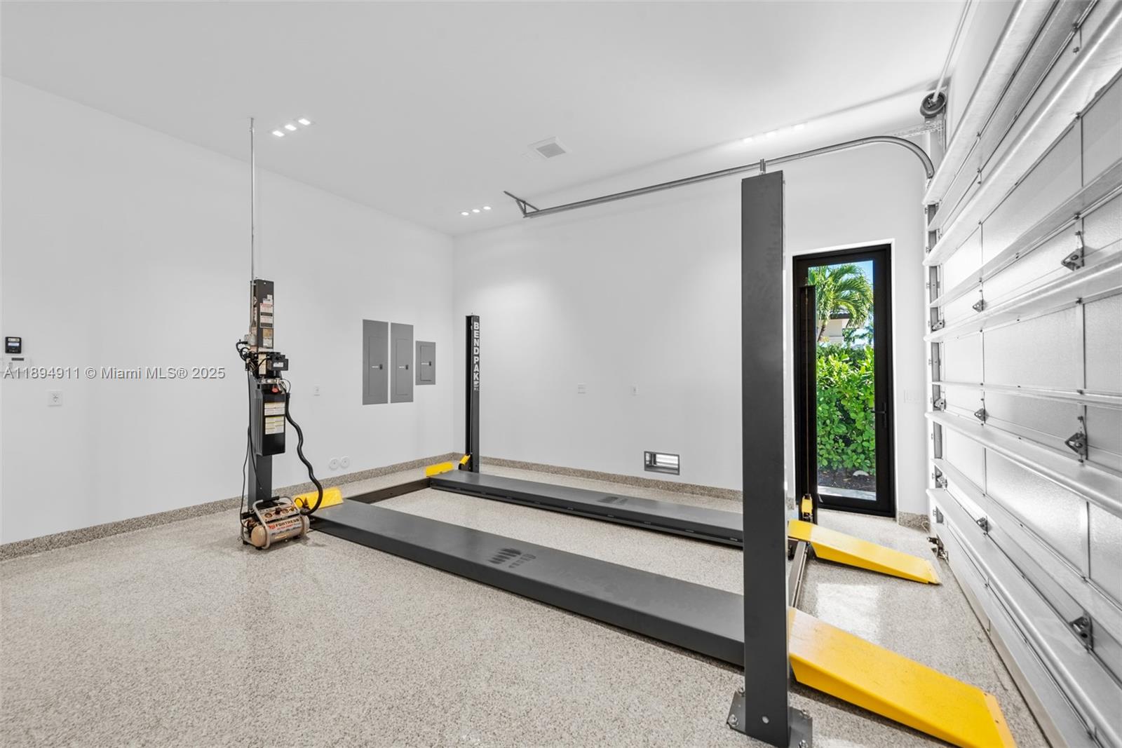 478 Tamarind Dr Hallandale Beach, FL 33009 478 Tamarind Dr Hallandale Beach, FL 33009