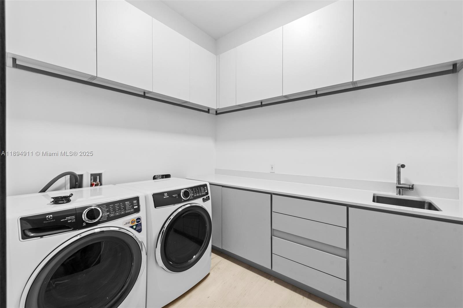 478 Tamarind Dr Hallandale Beach, FL 33009 478 Tamarind Dr Hallandale Beach, FL 33009