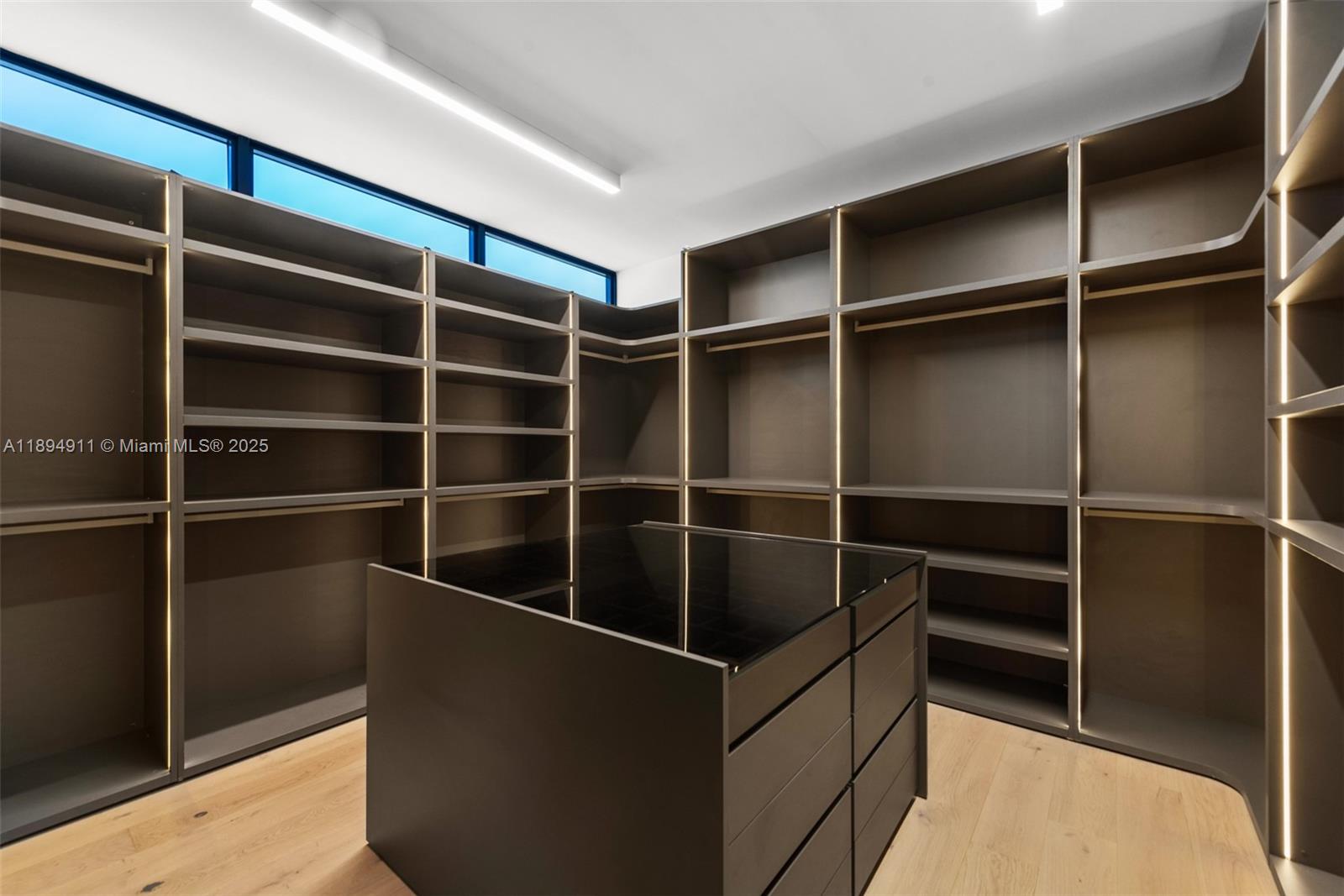 478 Tamarind Dr Hallandale Beach, FL 33009 478 Tamarind Dr Hallandale Beach, FL 33009