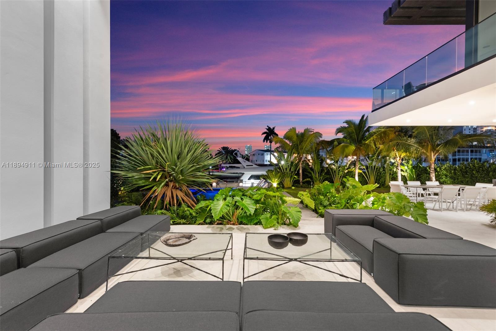 478 Tamarind Dr Hallandale Beach, FL 33009 478 Tamarind Dr Hallandale Beach, FL 33009