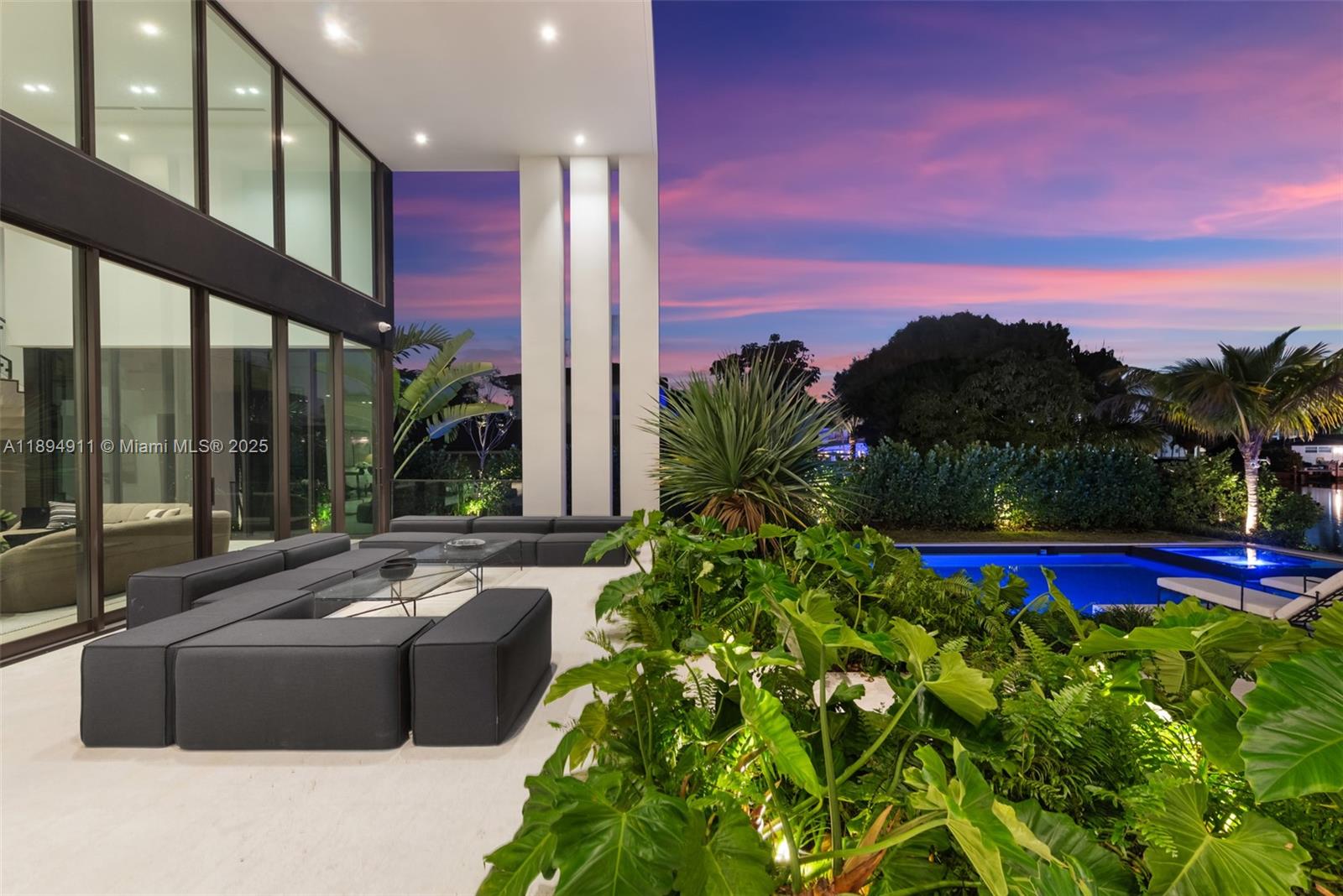 478 Tamarind Dr Hallandale Beach, FL 33009 478 Tamarind Dr Hallandale Beach, FL 33009