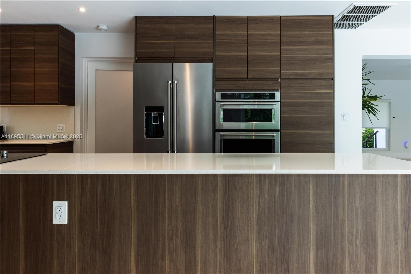 1080 NE 104th St Miami Shores, FL 33138