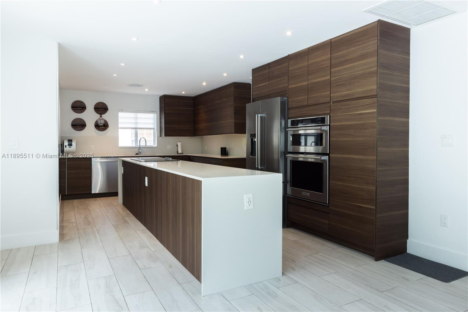 1080 NE 104th St Miami Shores, FL 33138