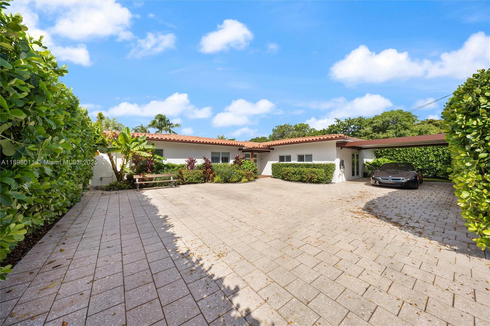 12944 Banyan Rd North Miami, FL 33181