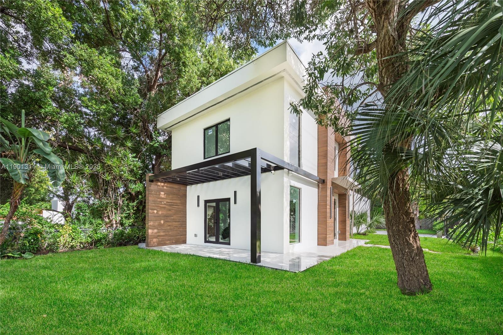 101 SW 25th Rd Miami, FL 33129