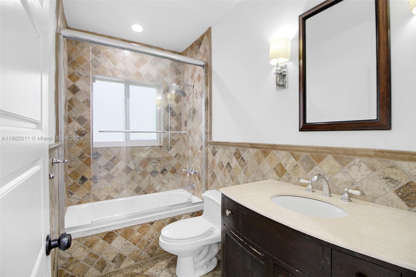 7557 Mutiny Ave North Bay Village, FL 33141