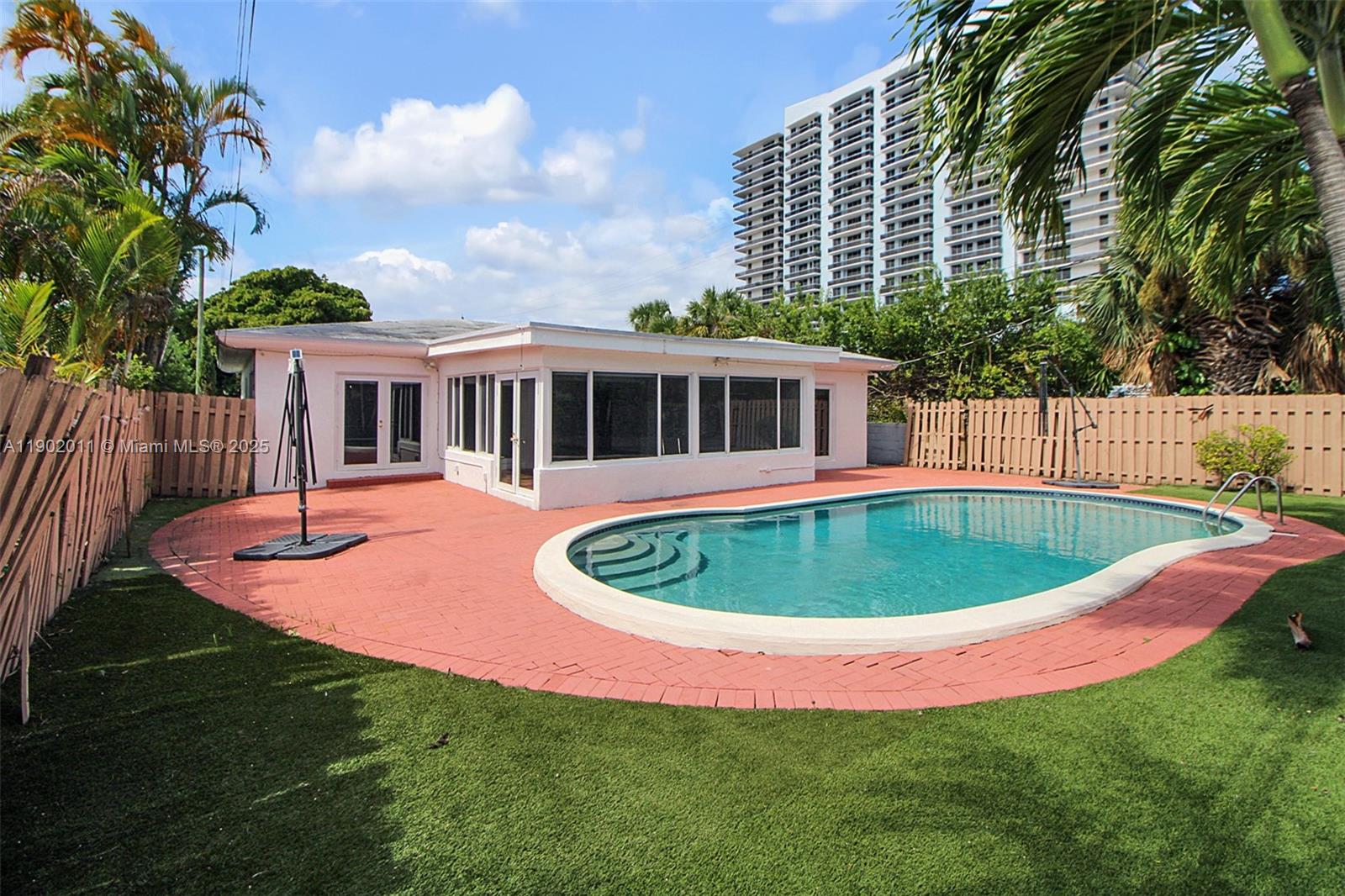 7557 Mutiny Ave North Bay Village, FL 33141