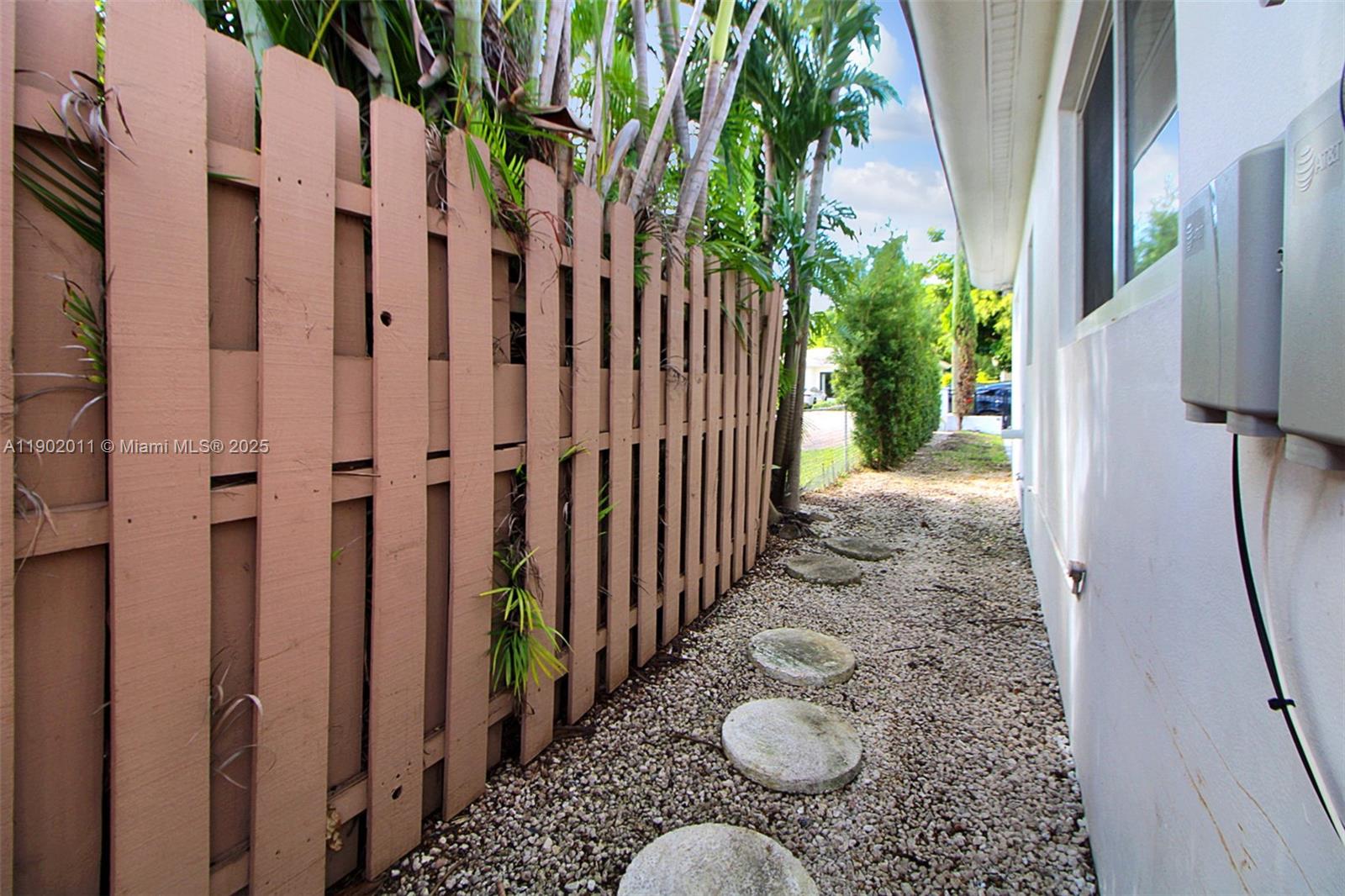 7557 Mutiny Ave North Bay Village, FL 33141