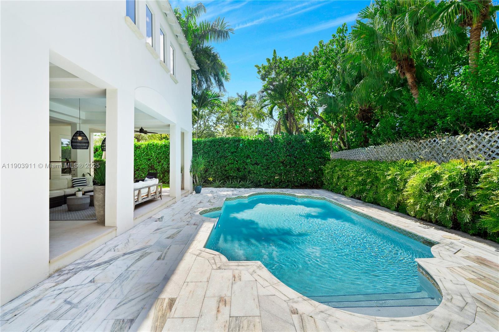 1281 S Venetian Way Miami, FL 33139