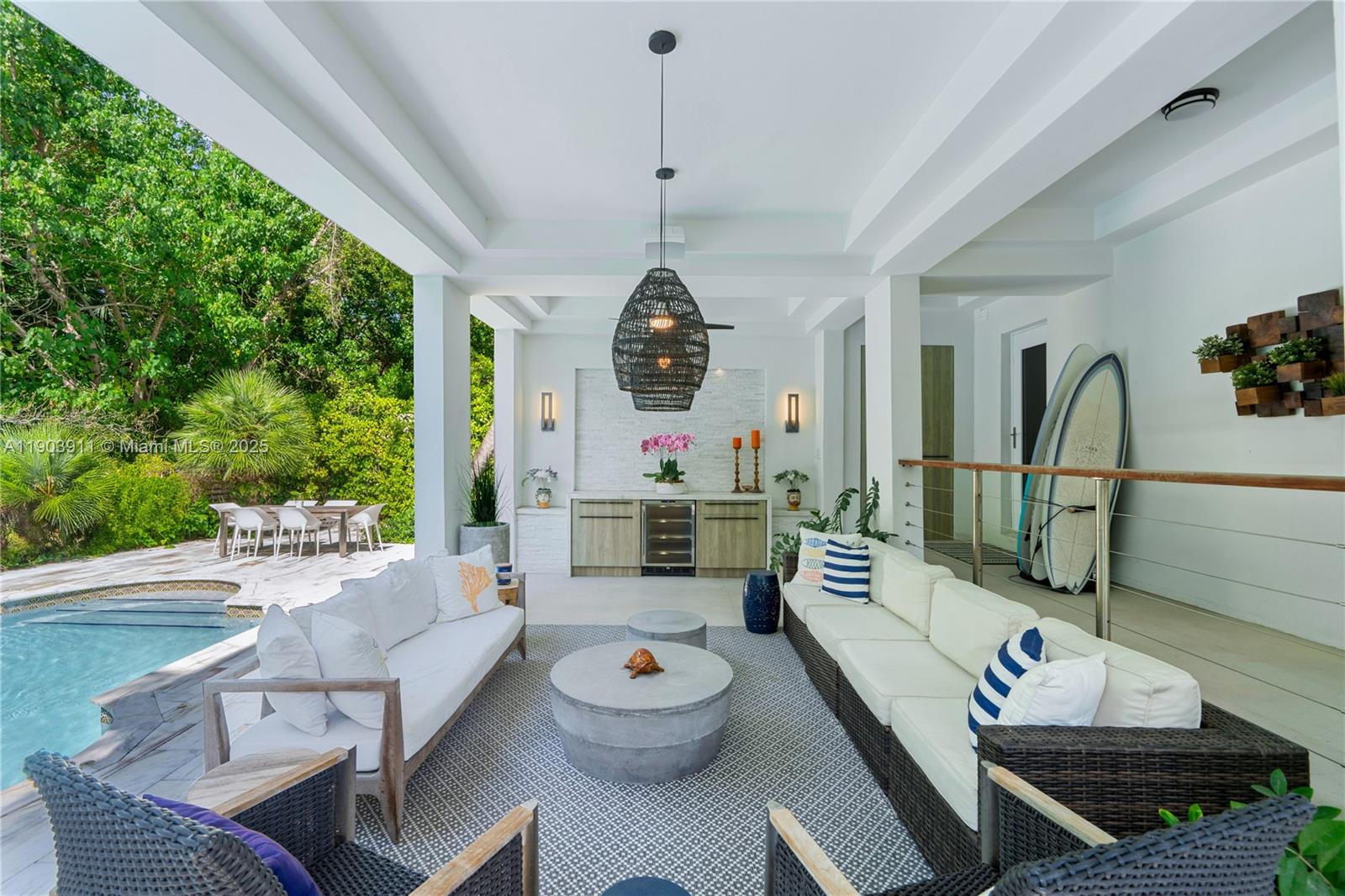 1281 S Venetian Way Miami, FL 33139