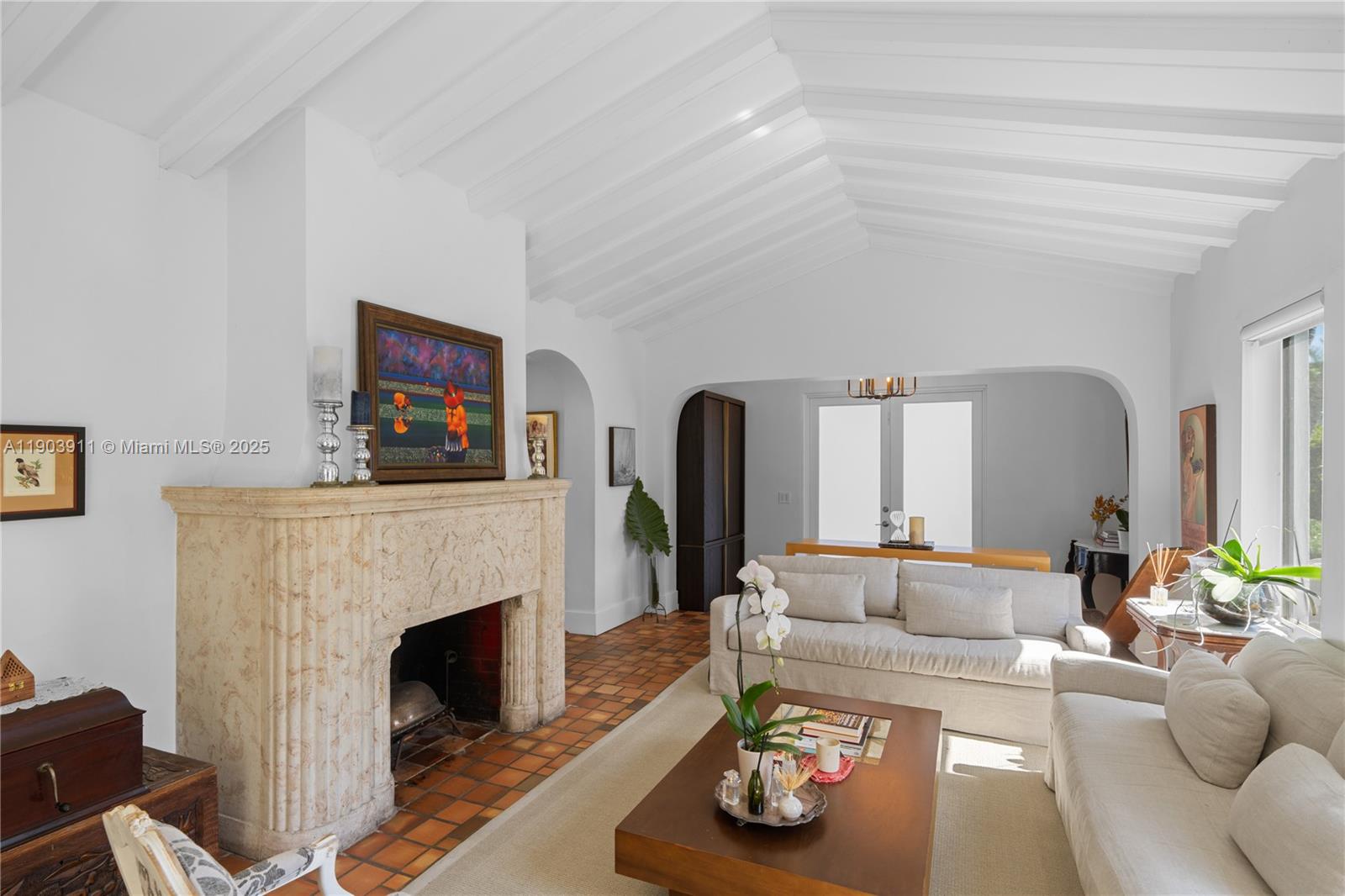 1281 S Venetian Way Miami, FL 33139