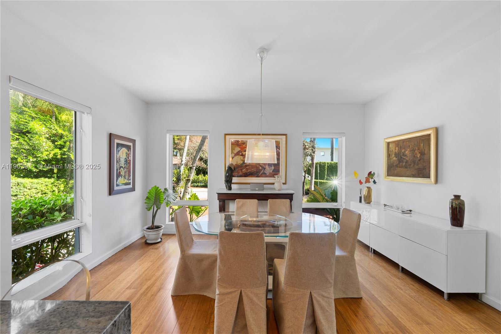 1281 S Venetian Way Miami, FL 33139