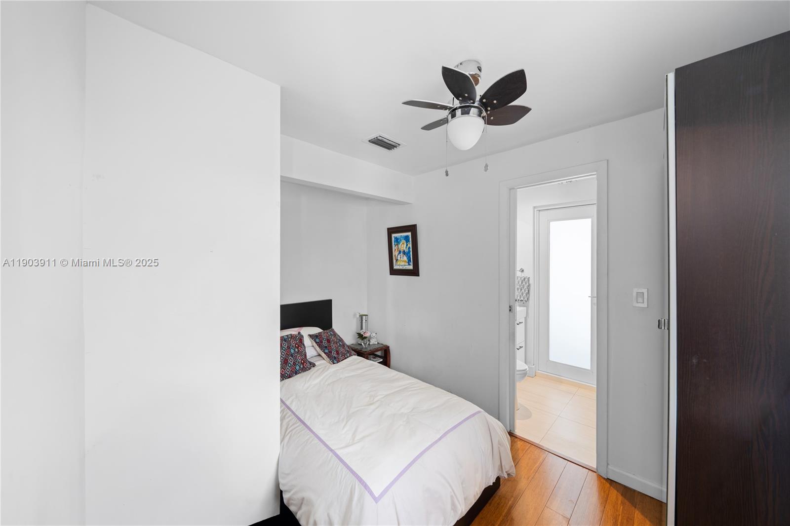 1281 S Venetian Way Miami, FL 33139