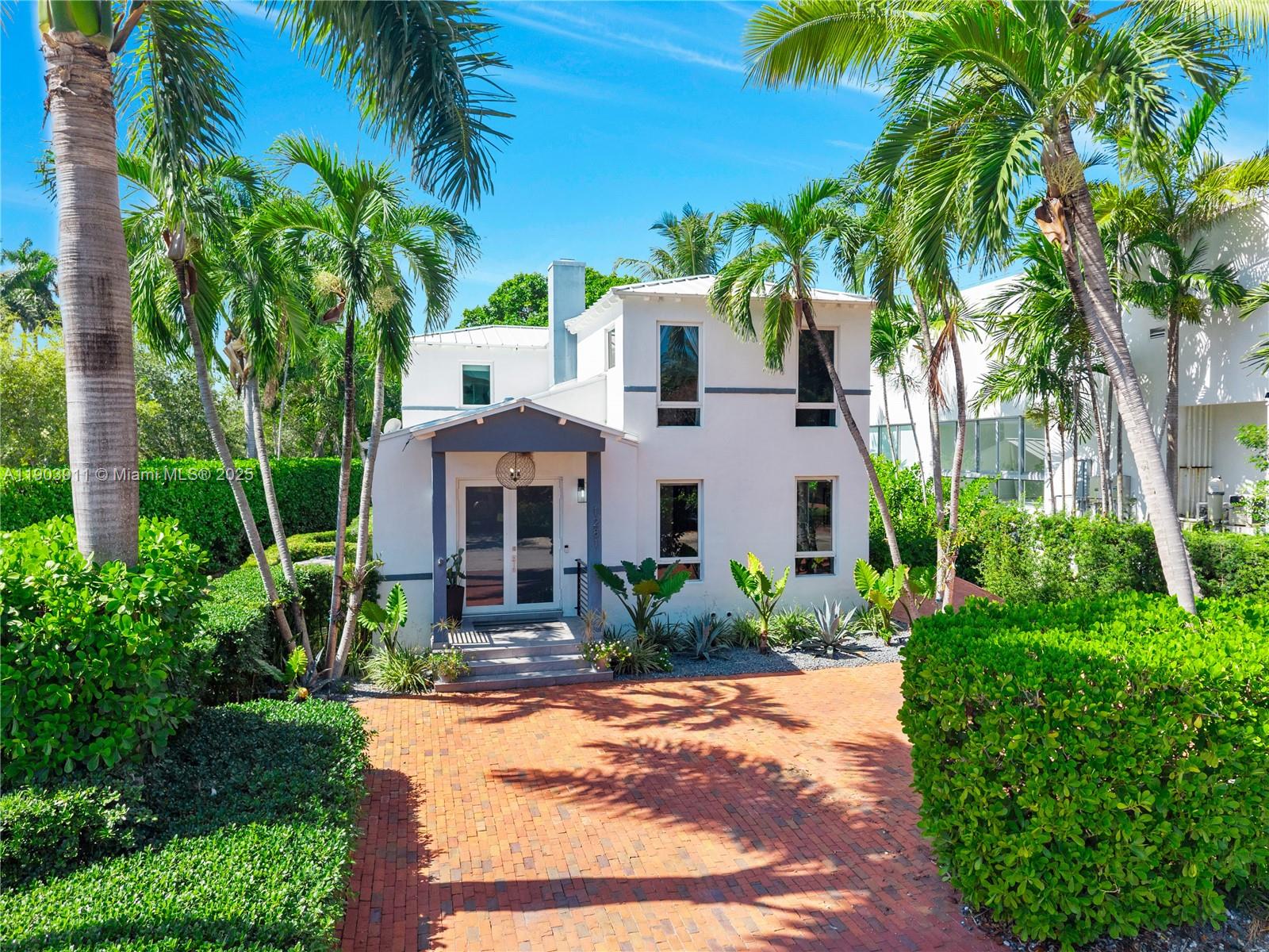 1281 S Venetian Way Miami, FL 33139