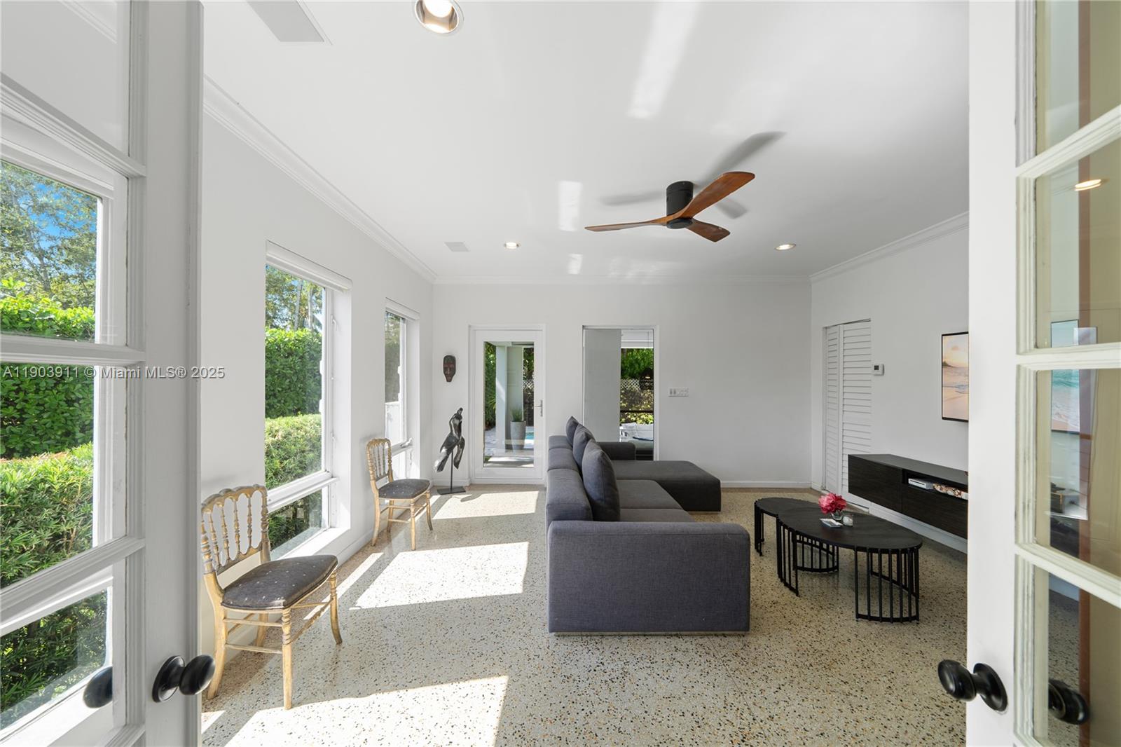 1281 S Venetian Way Miami, FL 33139