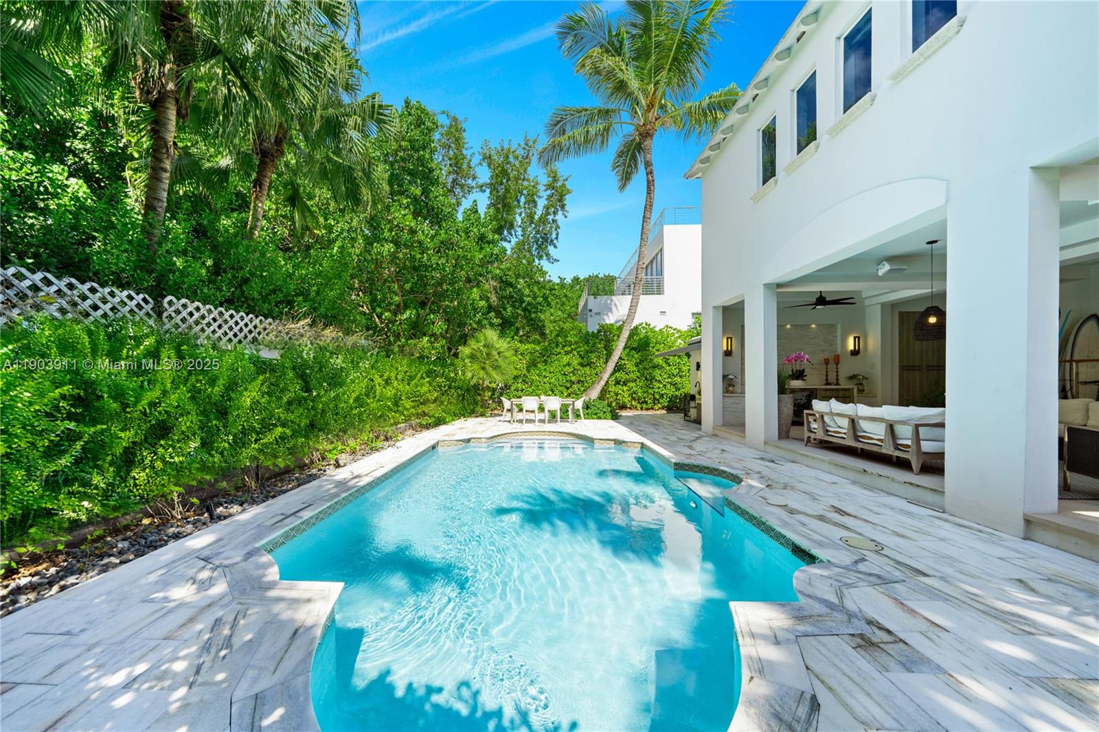 1281 S Venetian Way Miami, FL 33139