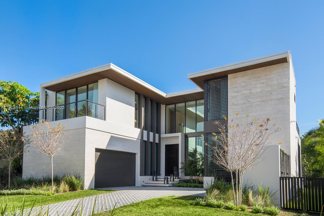 217 Bal Cross Dr Bal Harbour, FL 33154