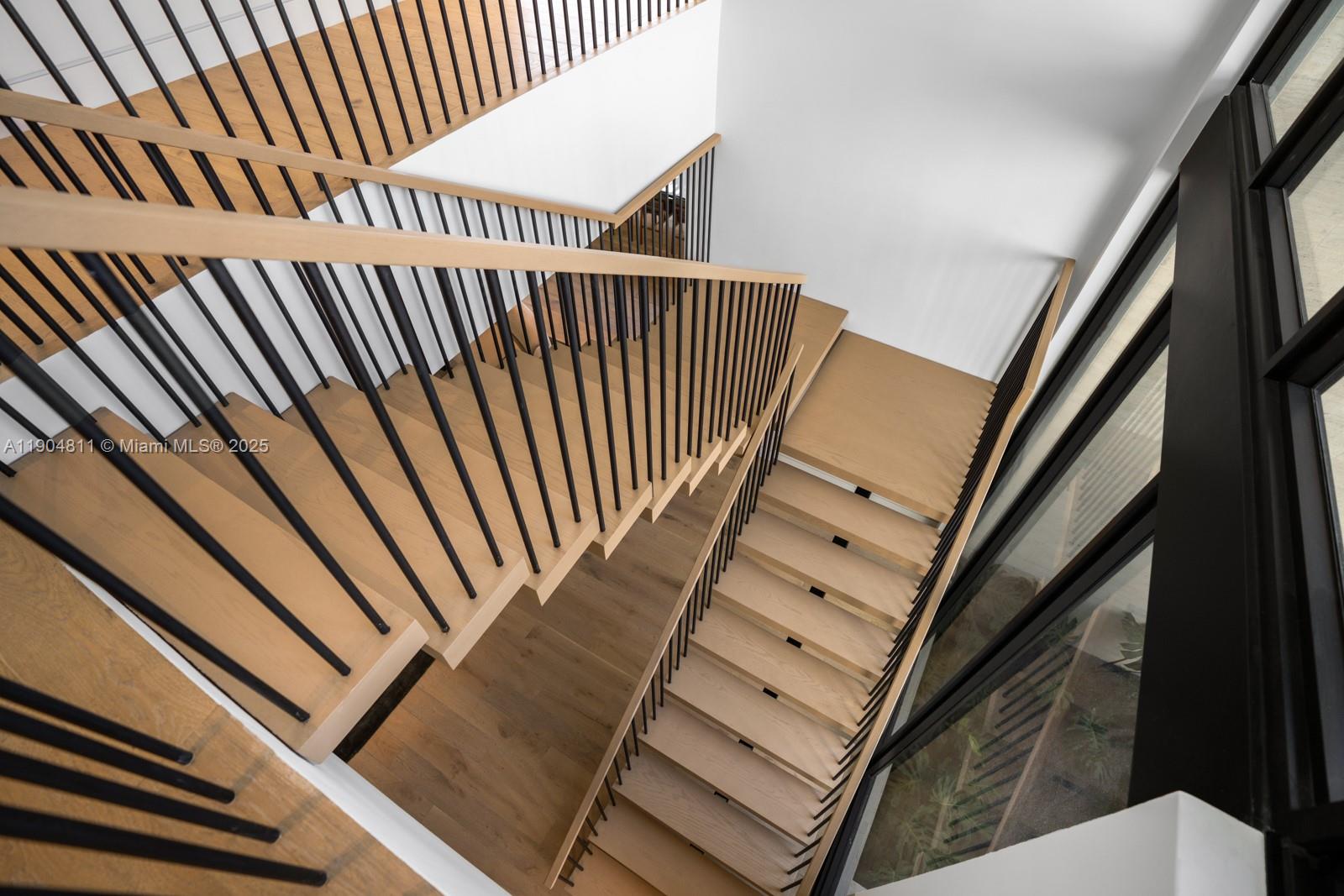 217 Bal Cross Dr Bal Harbour, FL 33154