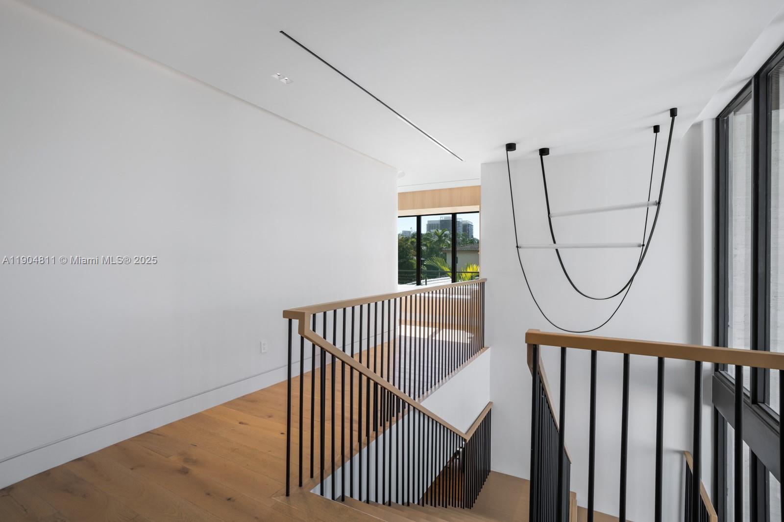 217 Bal Cross Dr Bal Harbour, FL 33154