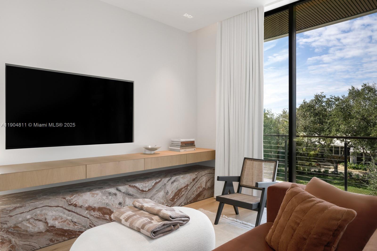 217 Bal Cross Dr Bal Harbour, FL 33154